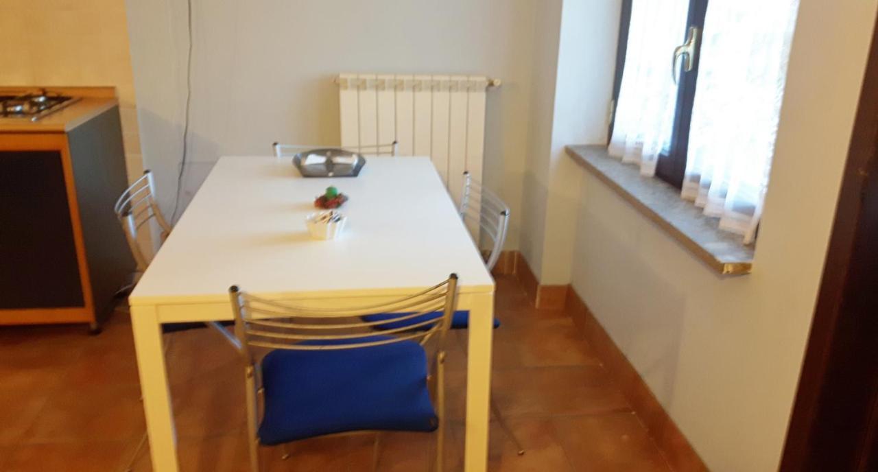 Grazioso Appartamento In Villa Bracciano  Buitenkant foto
